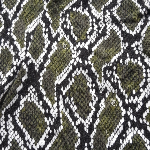 MICHAEL Kors Top 101 - Picture 3 of 5